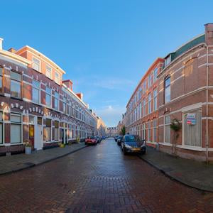 Dutch Free 360° HDRI – 001 | Street scene with cars